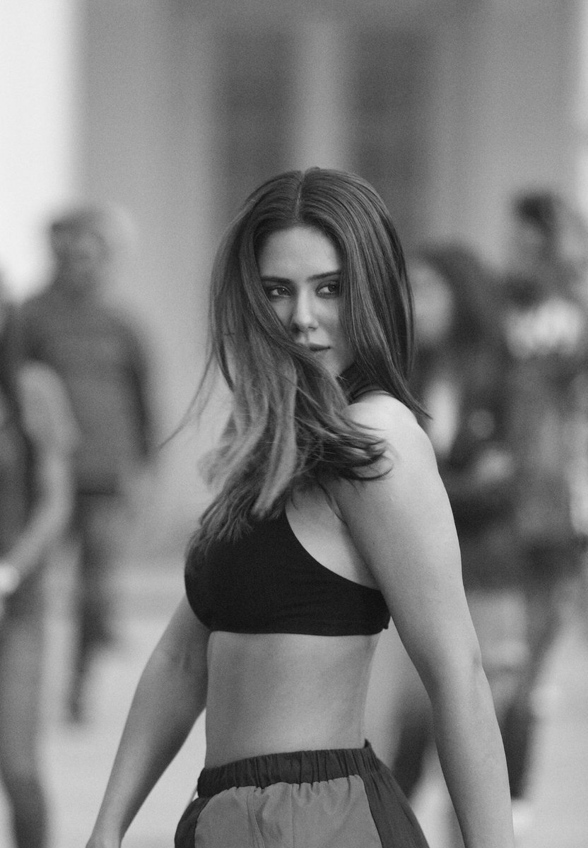 Actress Sonam Bajwa Lovely Photos.