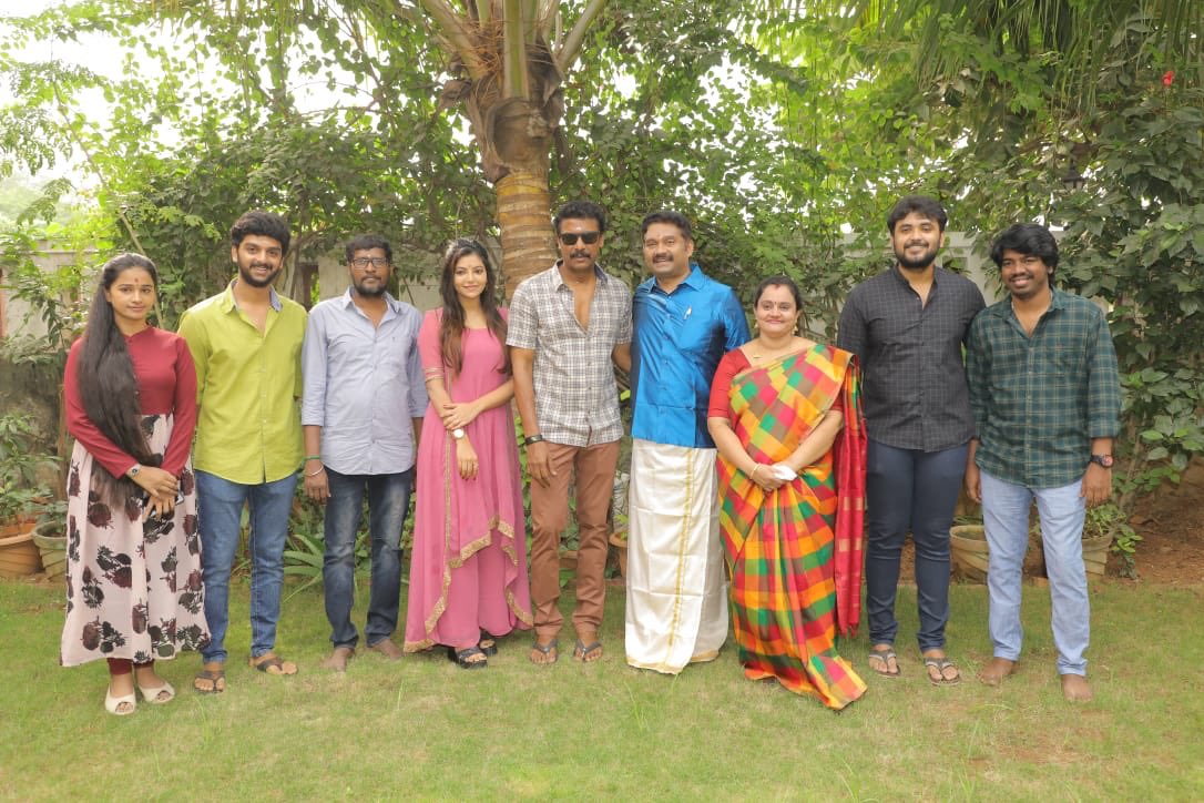 Adutha Sattai New Movie Pooja Stills.