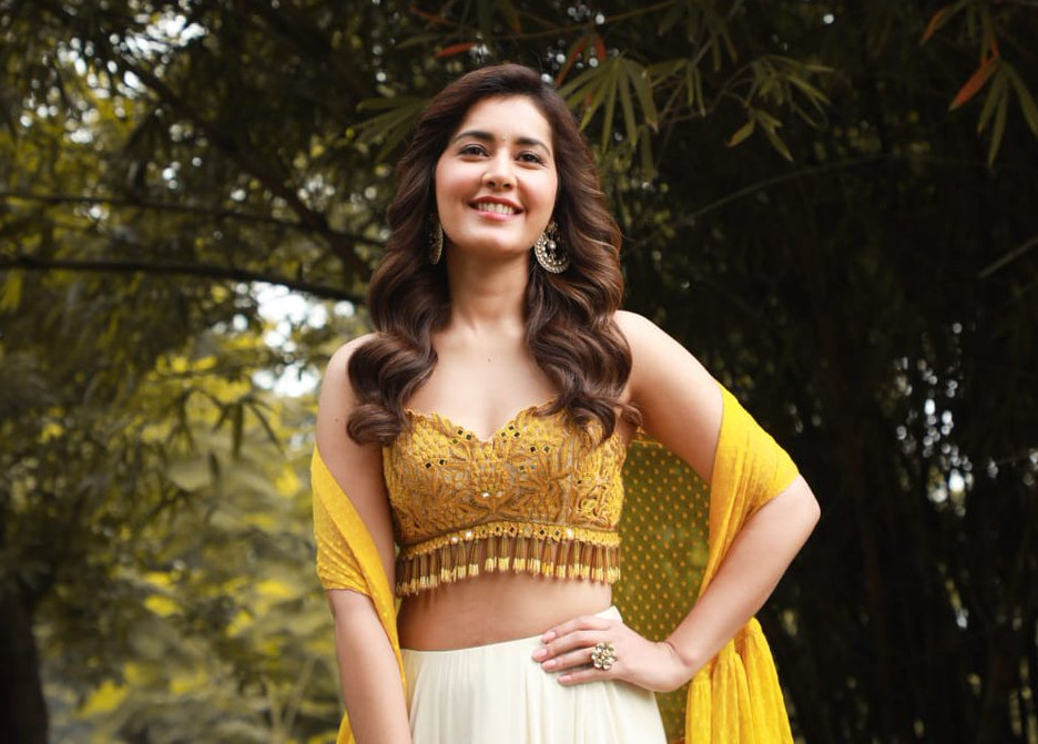 Raashi Khanna New Photos