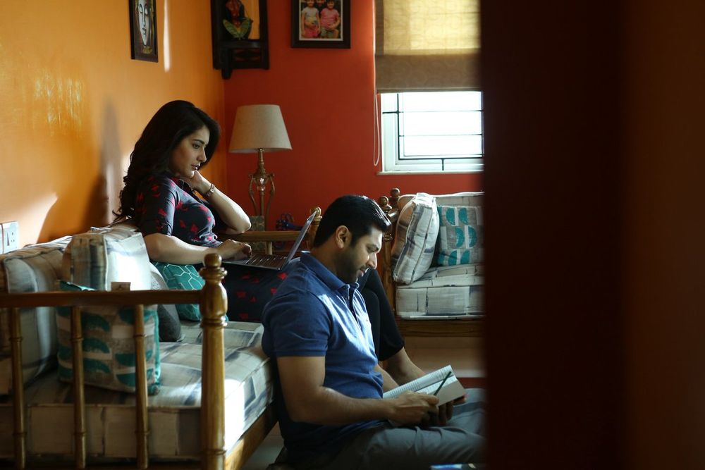 Adanga Maru Movie photos.