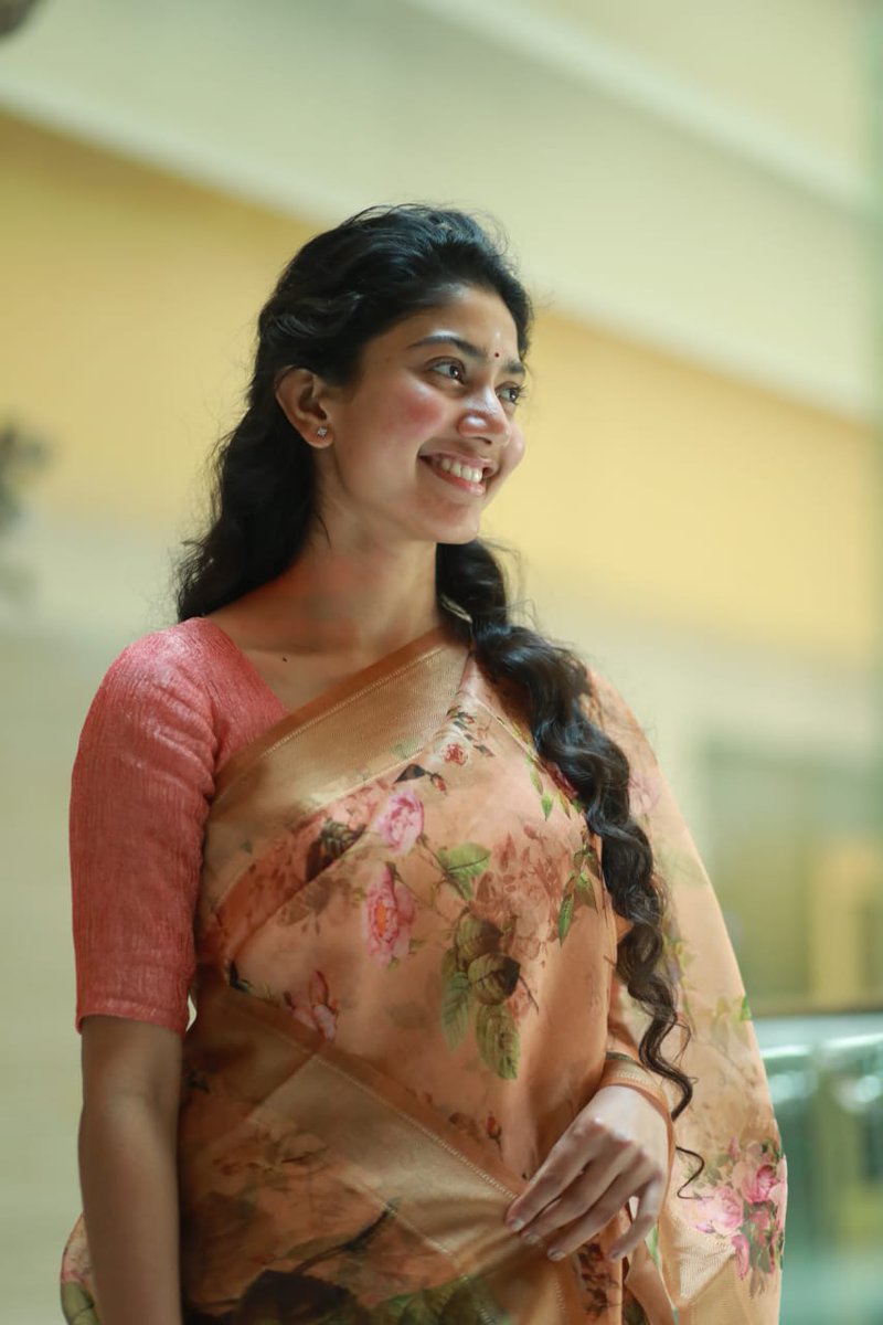 Sai Pallavi Sizzling Images From Maari 2 Press Meet
