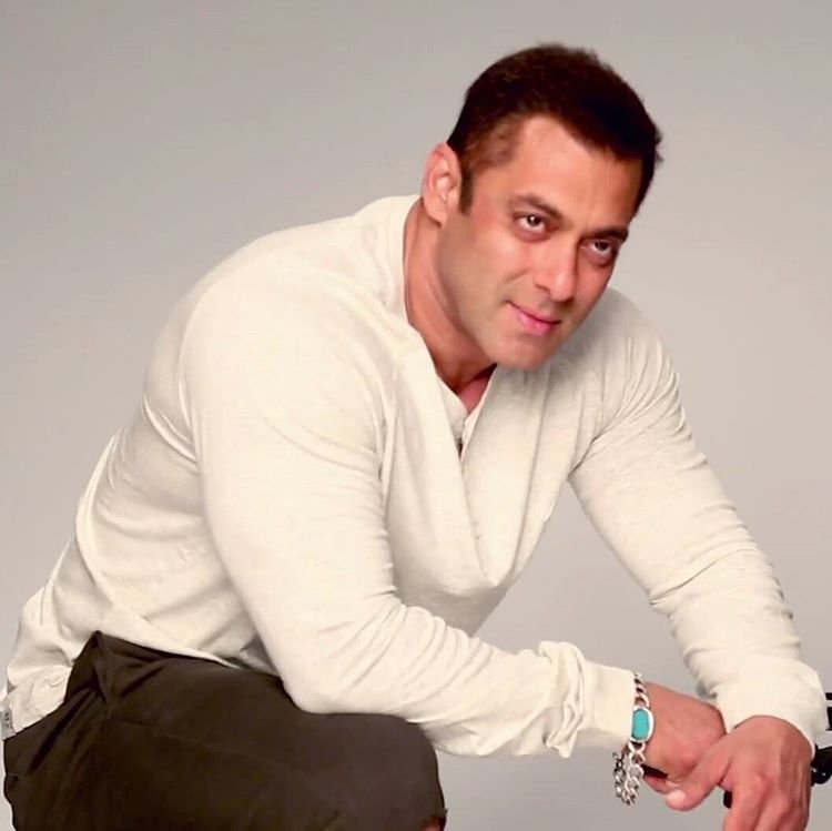 Salman Khan Stunning Images.