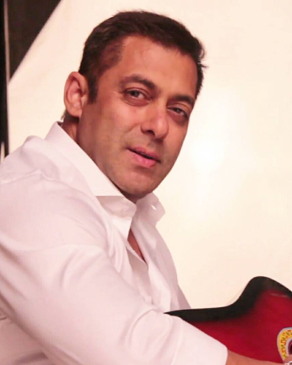 Salman Khan Stunning Images.