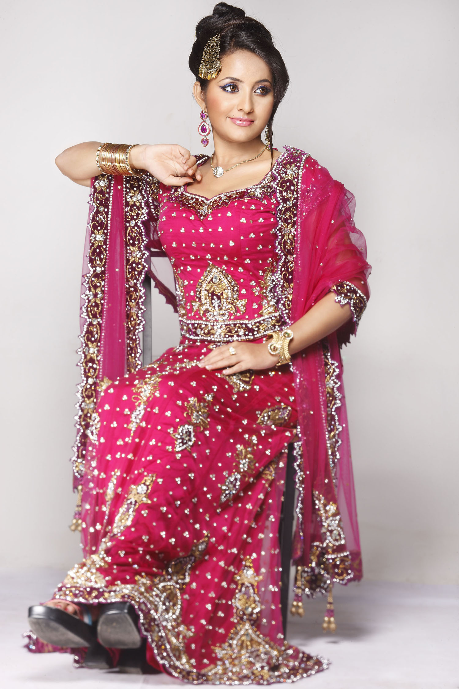 Actress Bhama Cute Photoshoot images