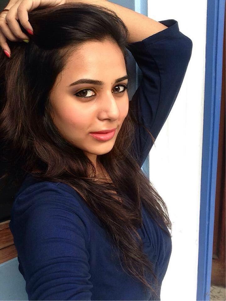 Suza Kumar glamorous pictures.