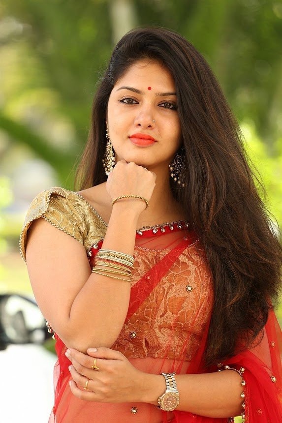 Gayathri Suresh Sizzling Images.
