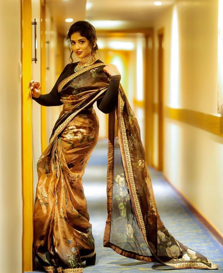 Priyanka Jawalkar Sizzling Stills.