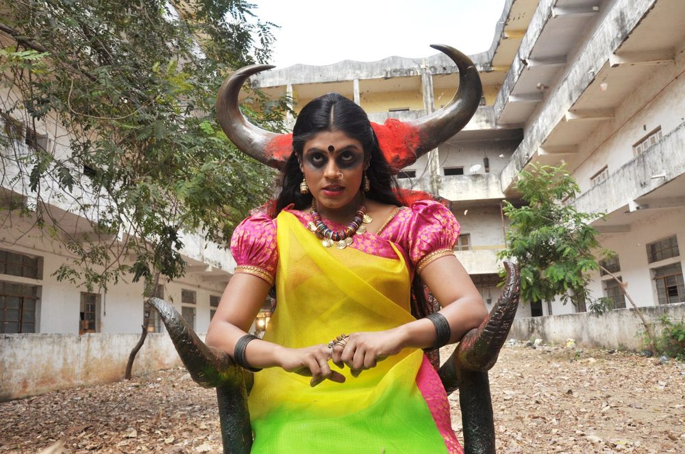 Pottu Tamil Movie Stills