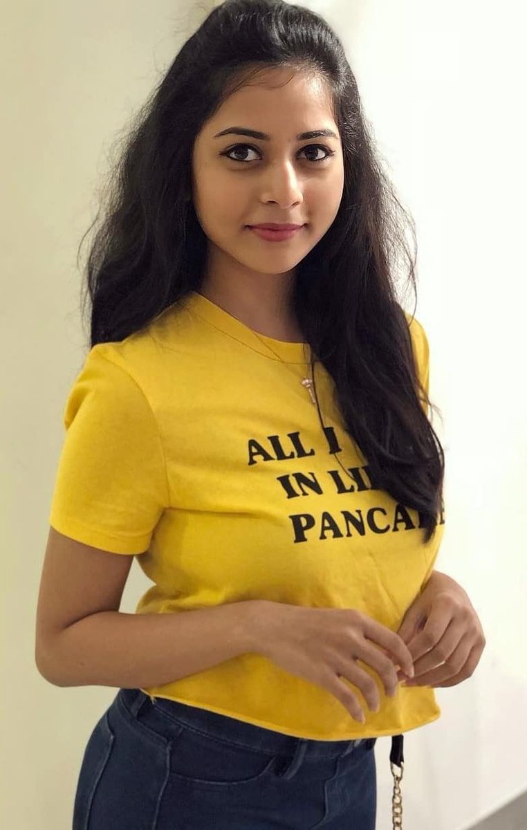 Suza Kumar Glamorous Pictures