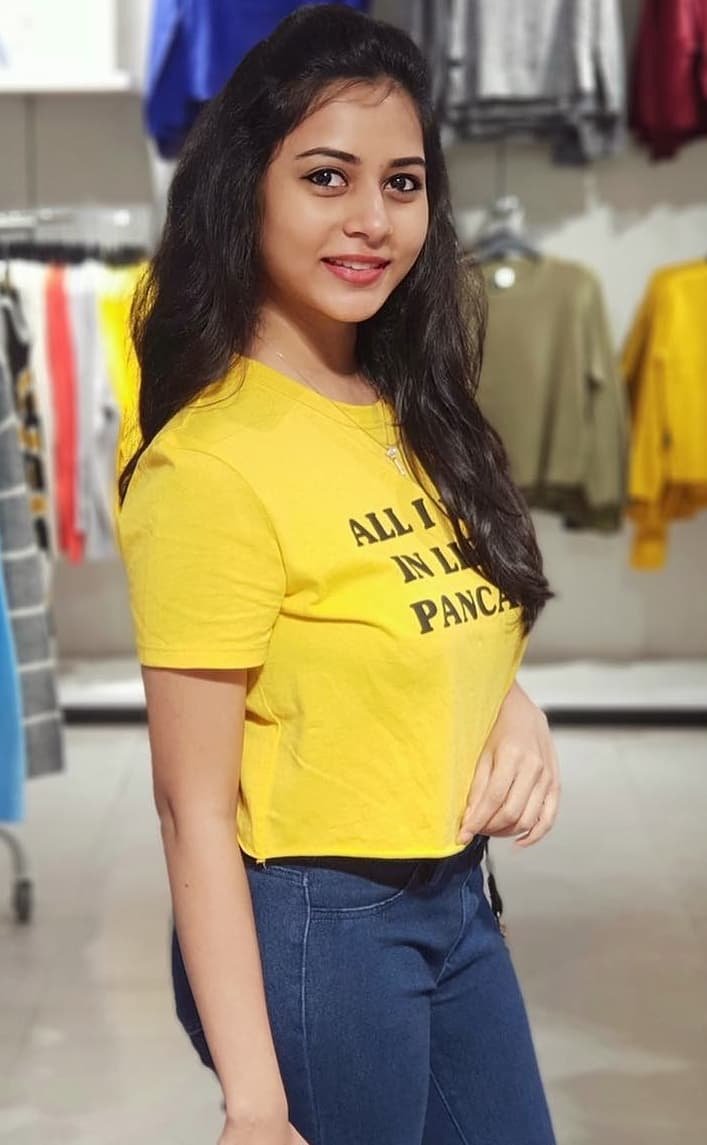 Suza Kumar Glamorous Pictures