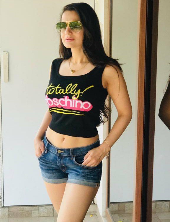 Ameesha Patel Pretty Stills.