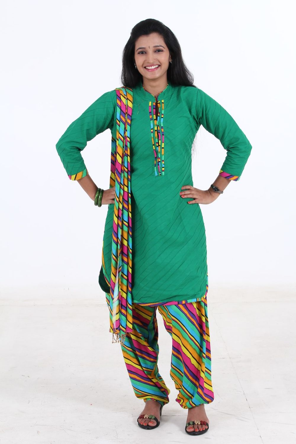 Gilli Bambaram Goli Latest Stills.