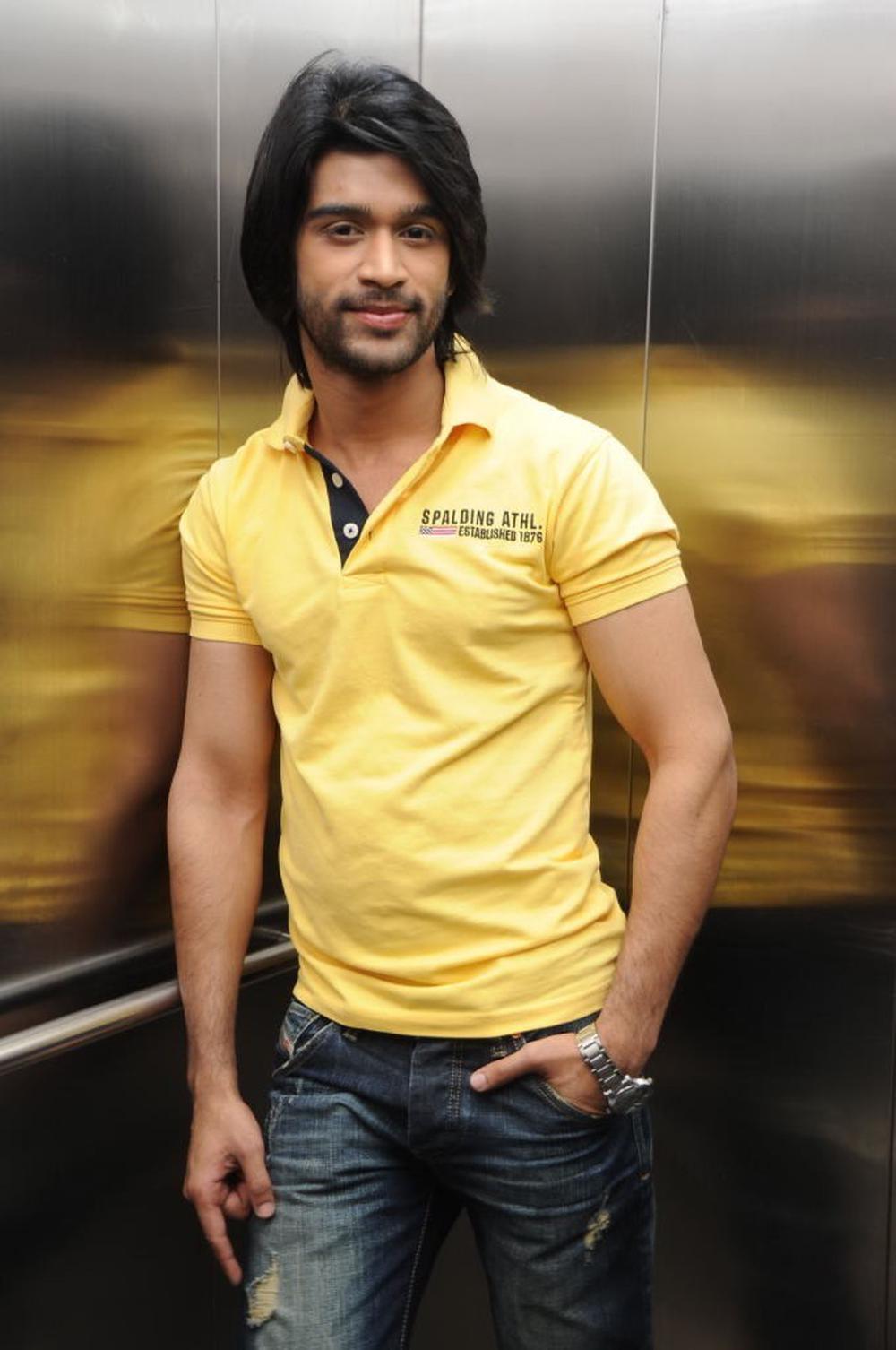 Mirchi Lanti Kurradu Telugu Movie Stills | Abijeet Duddala