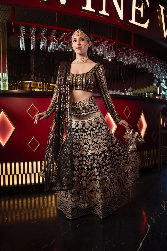 Amyra Dastur Sizzling Images.