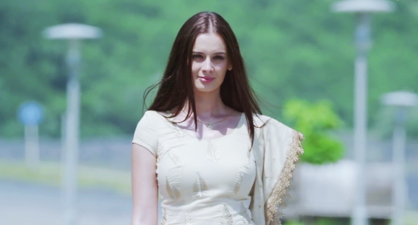 Ishqedarriyaan Hindi Movie Stills | Evelyn Sharma