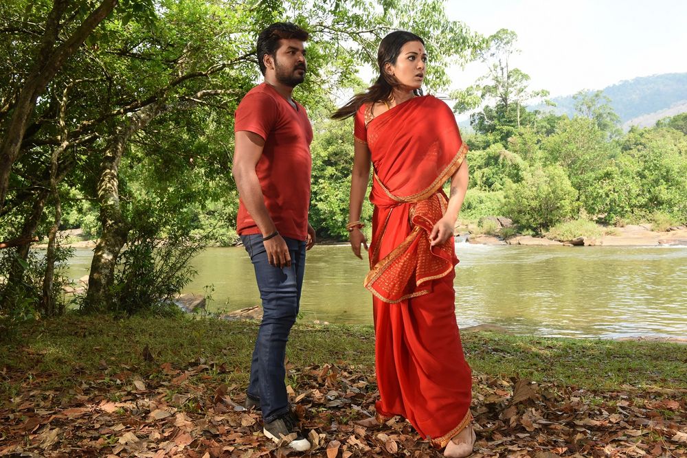 Neeya 2 Exclusive Stills.