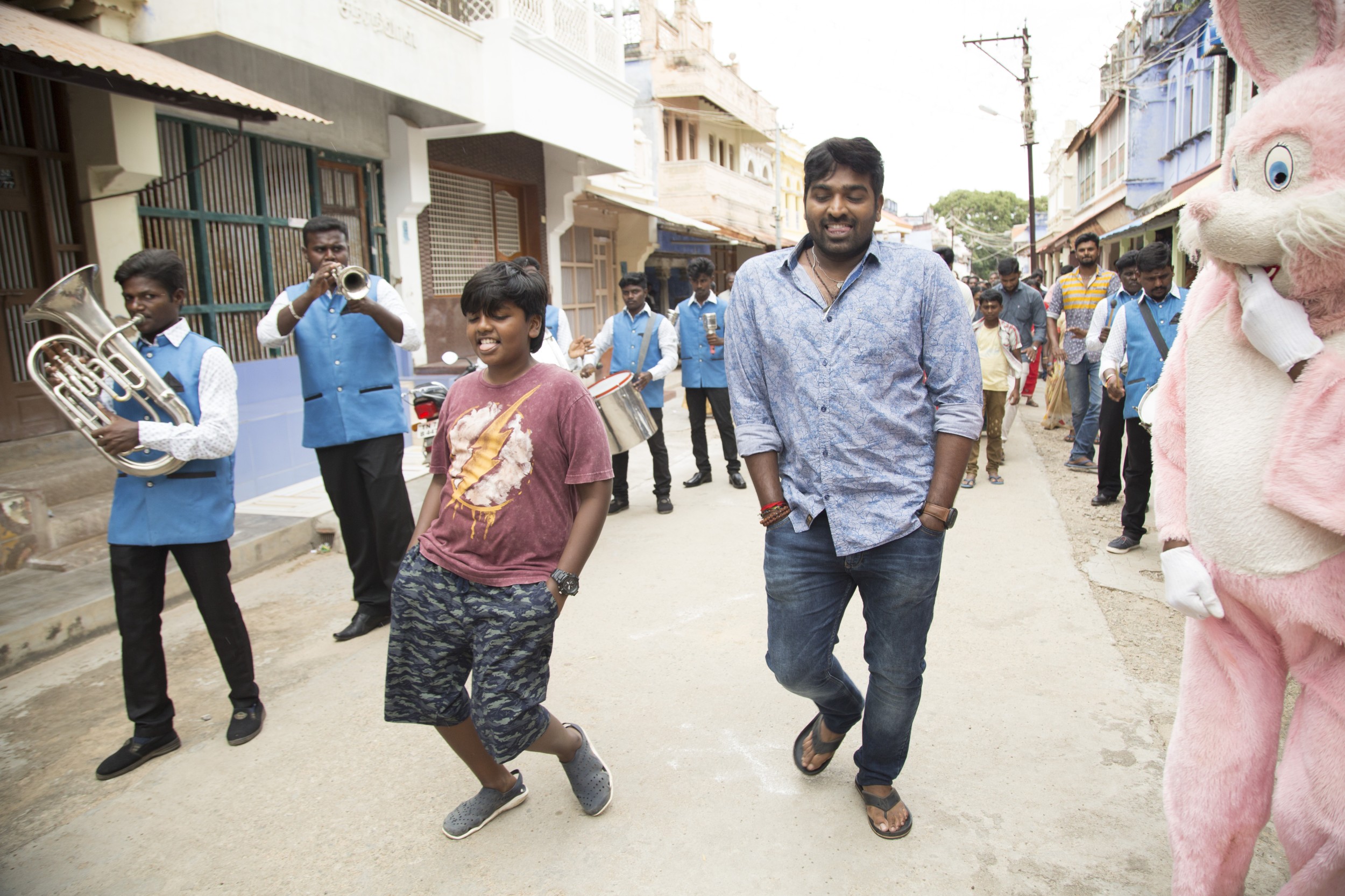 Vijaysethupathi's Son acts in Sindhubaadh 
