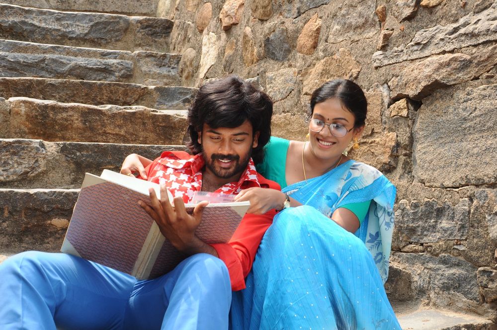 Kaadhal Munnetra Kazhagam Stills.