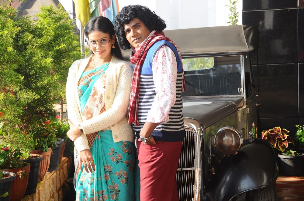 Kaadhal Munnetra Kazhagam Stills.