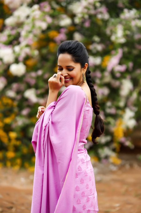 Anusuya Bharadwaj Amazing Stills.