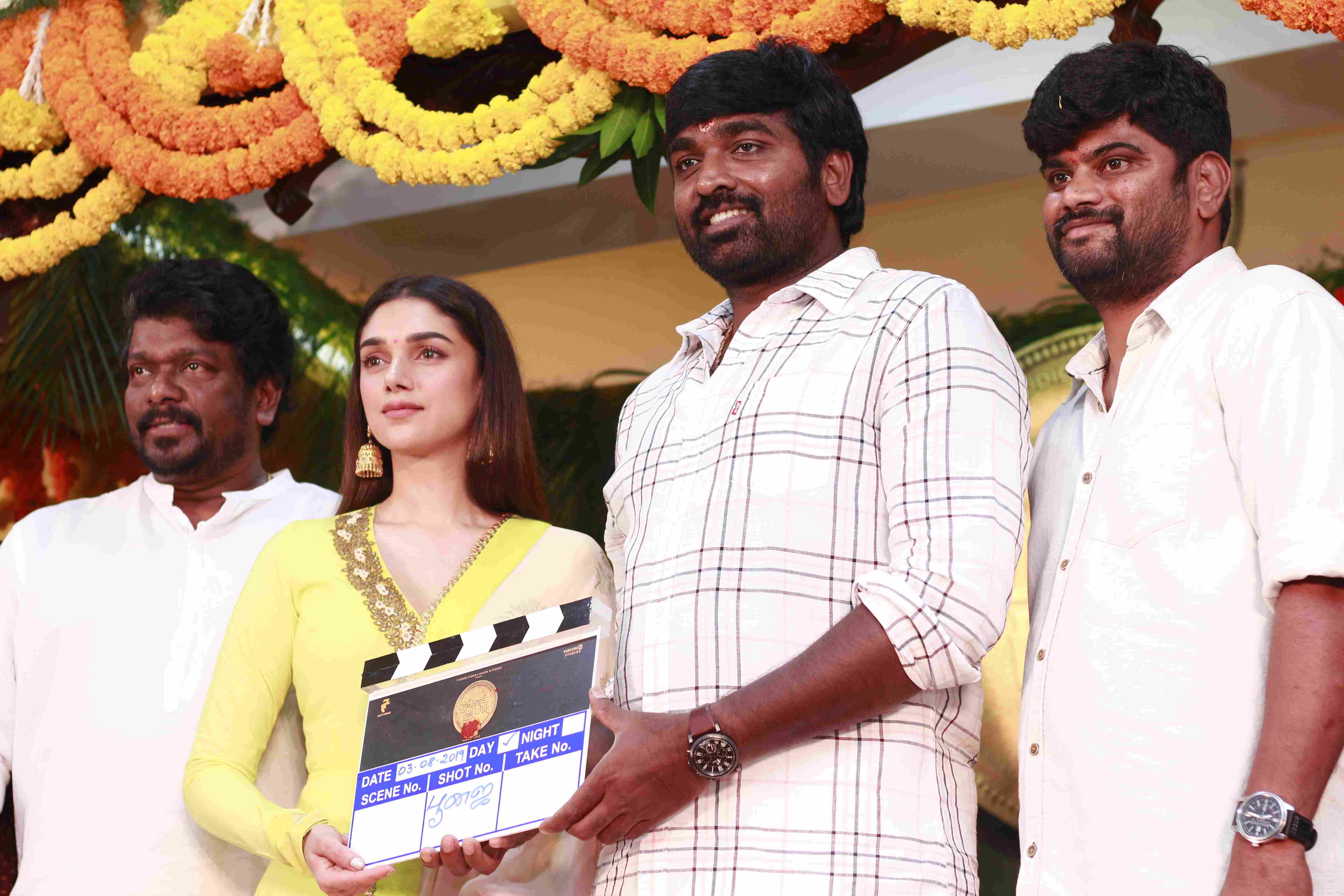 Thuklak Dharbar Exclusive Pooja Stills