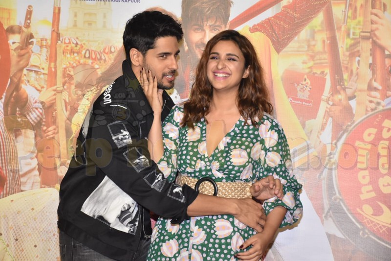 Jabariya Jodi Fresh Photos.