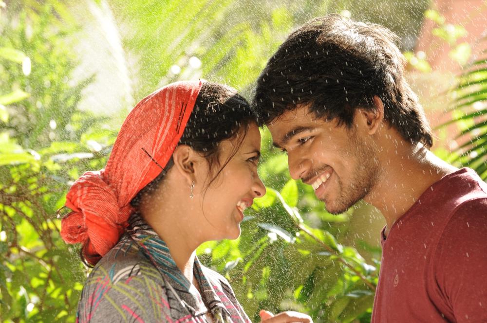 Avalukkenna Alagiya Mugam New Tamil Movie Stills