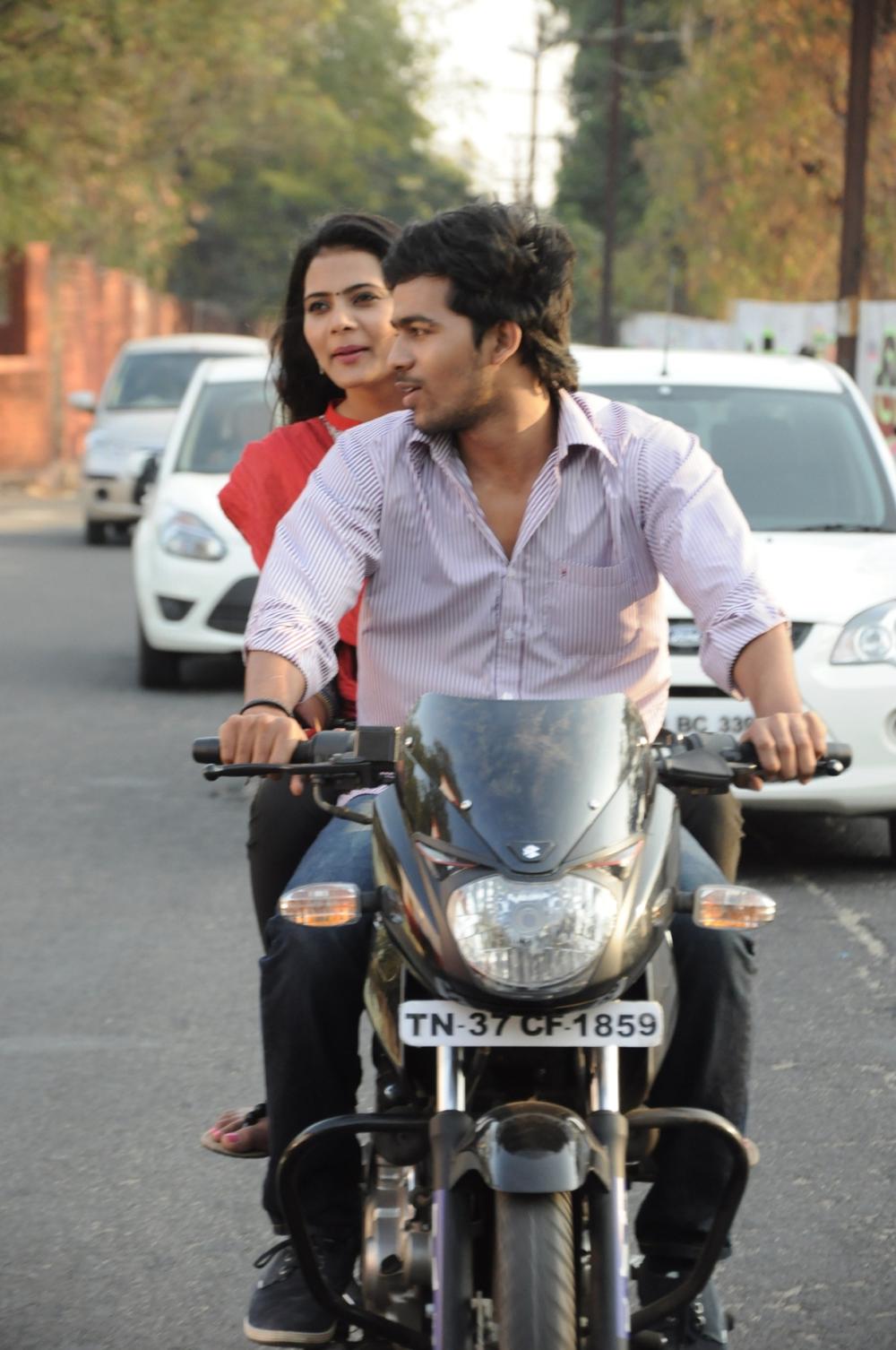Avalukkenna Alagiya Mugam New Tamil Movie Stills
