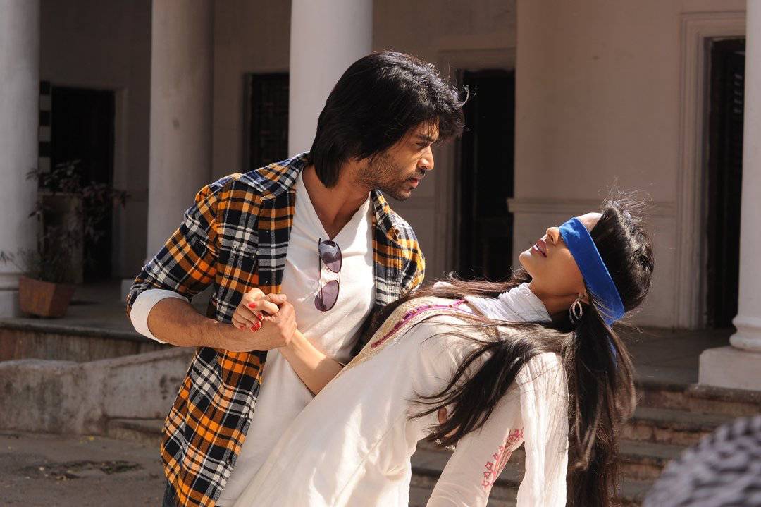 Mirchi Lanti Kurradu Telugu Movie Stills Starring Abijeet Duddala, Pragya Jaiswal