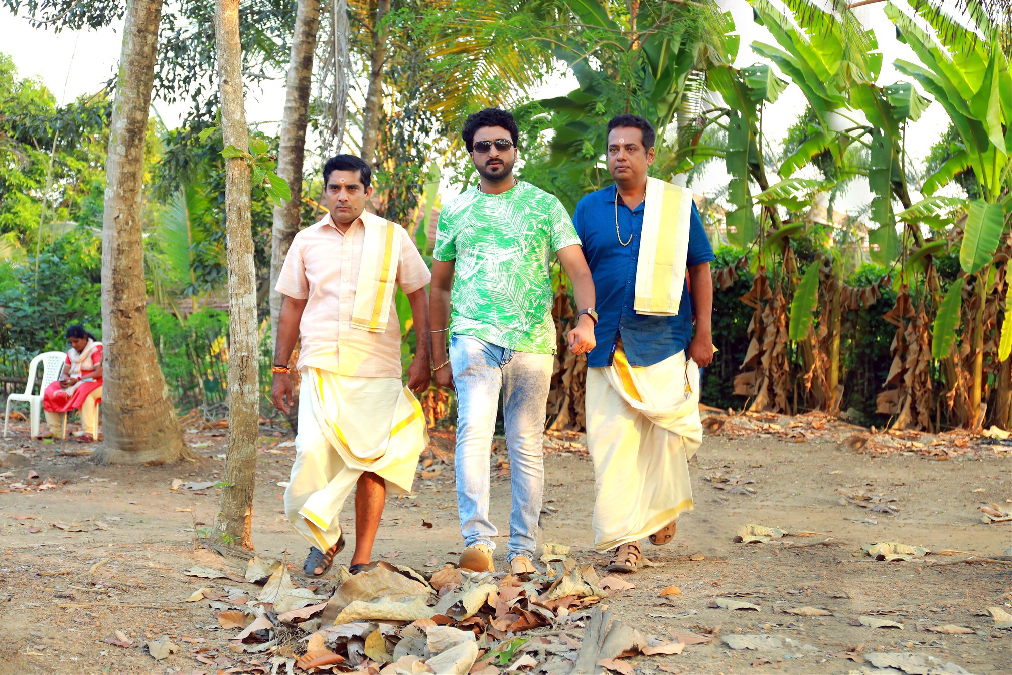 Ithu En Kaadhal Puthagam New Photos.