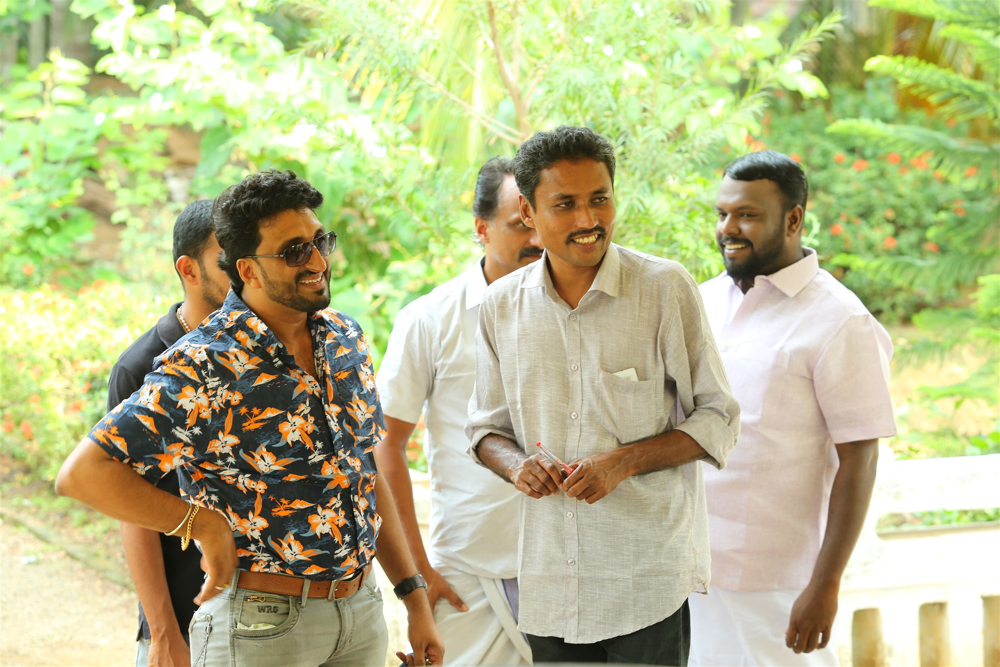 Ithu En Kaadhal Puthagam New Photos.