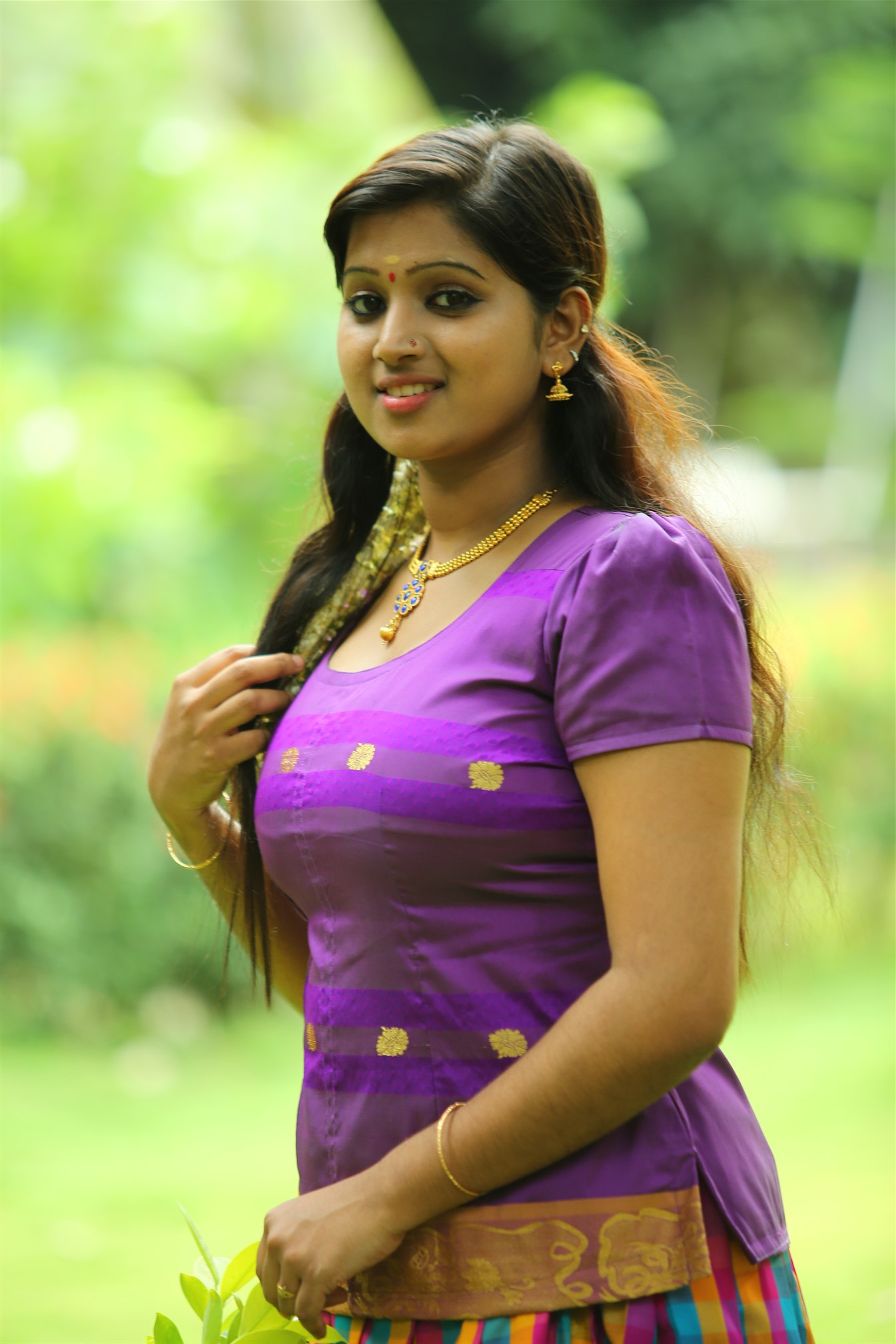 Ithu En Kaadhal Puthagam New Photos.