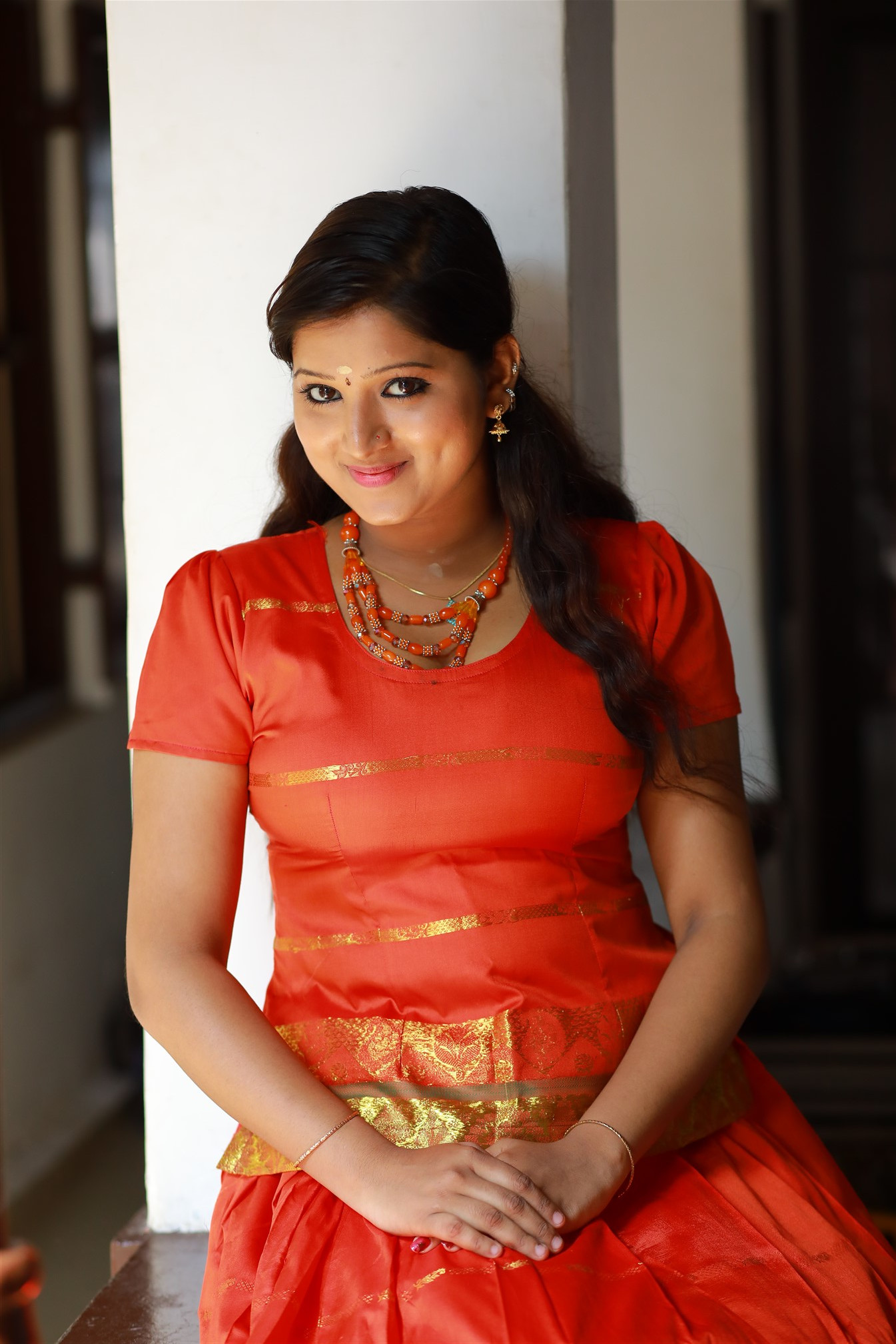 Ithu En Kaadhal Puthagam New Photos.
