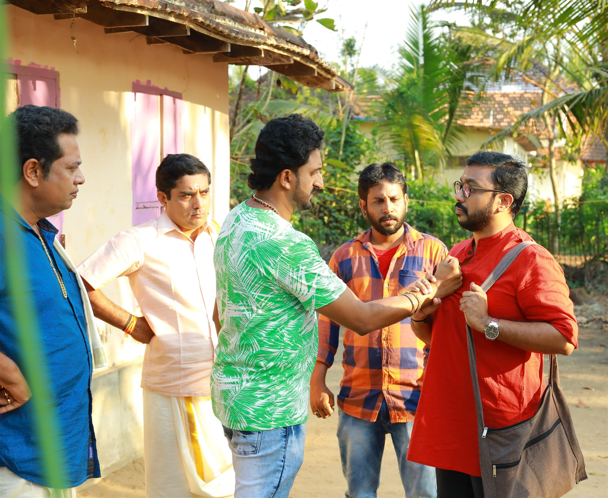 Ithu En Kaadhal Puthagam New Photos.