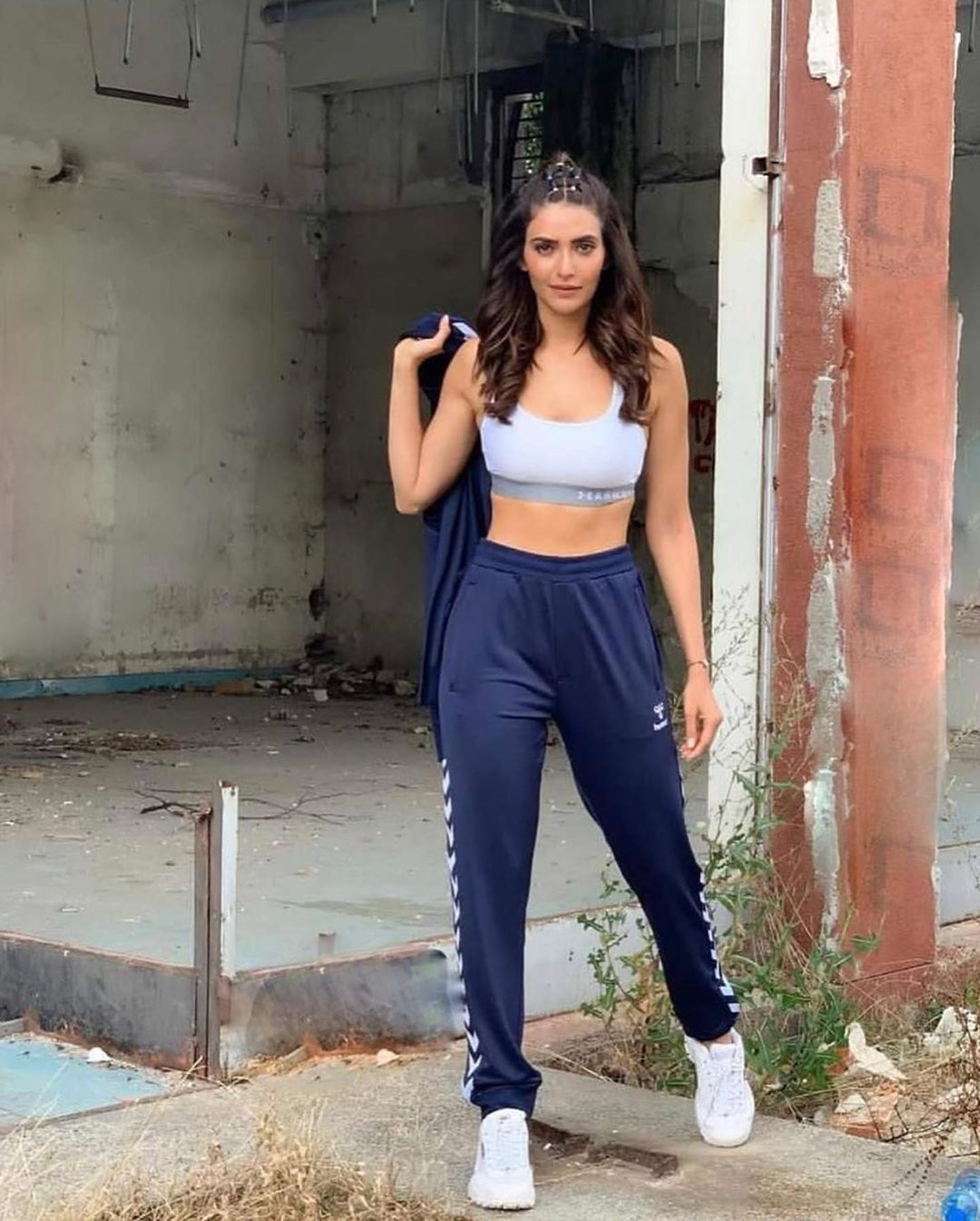 Karishma Tanna Beautiful Images.