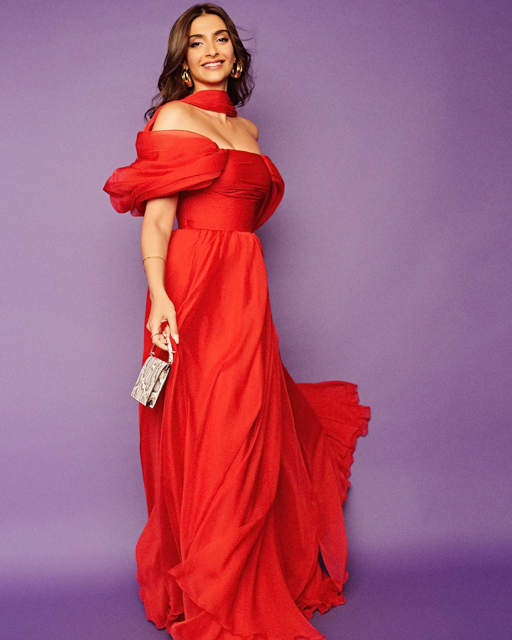 Sonam Kapoor Stunning Images.