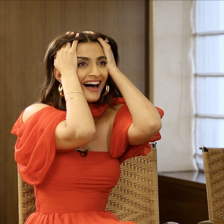 Sonam Kapoor Stunning Images.