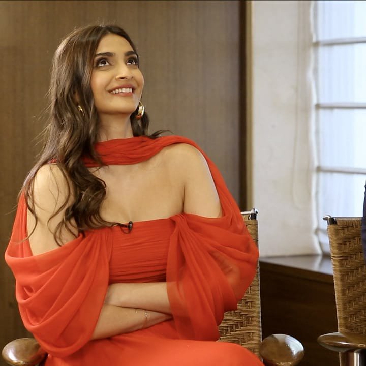 Sonam Kapoor Stunning Images.
