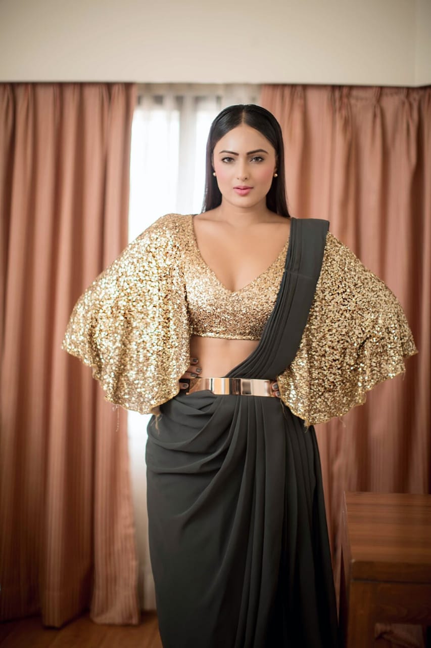 Nikesha Patel Sizzling Stills.