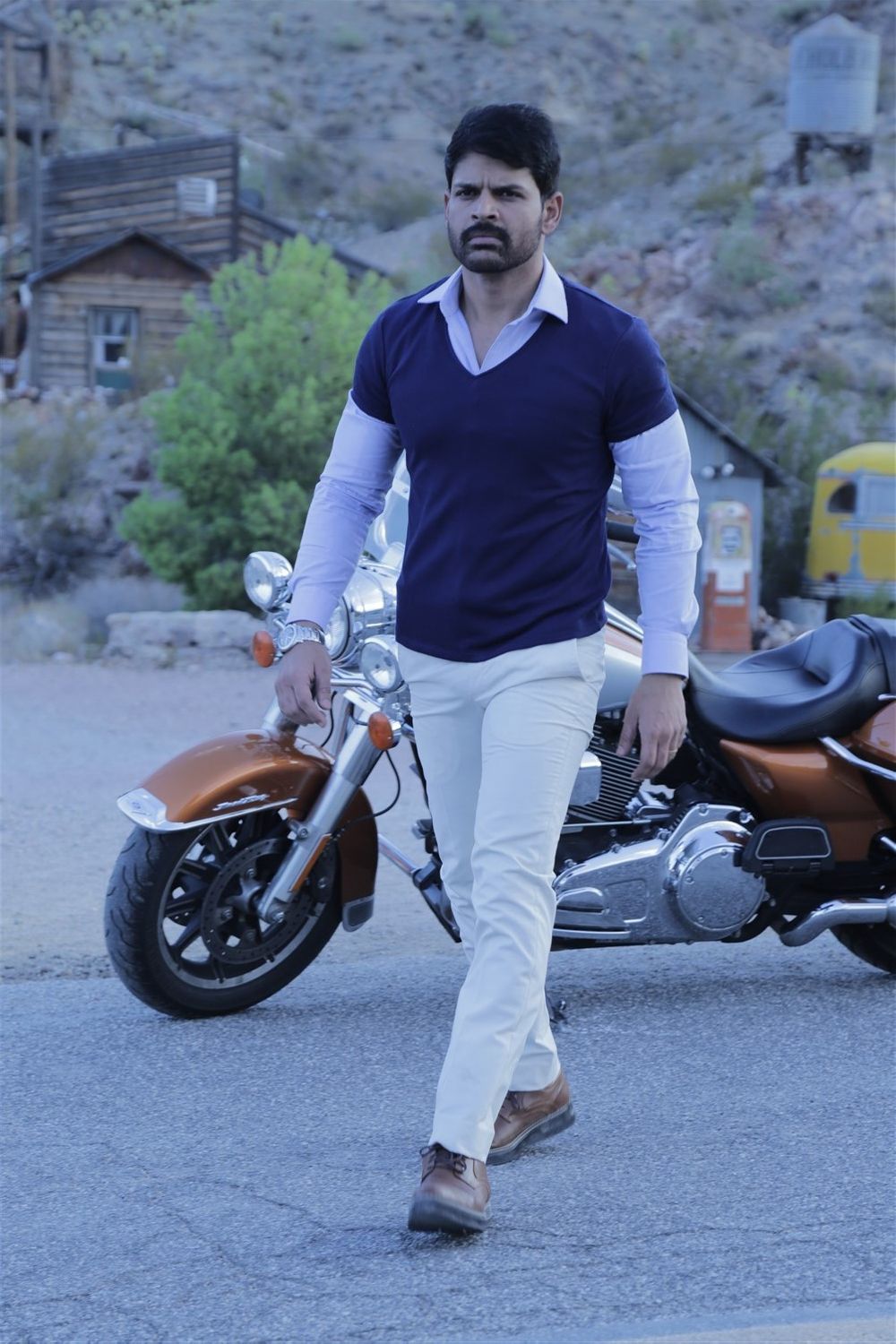Kaaviyyan Latest Photos.