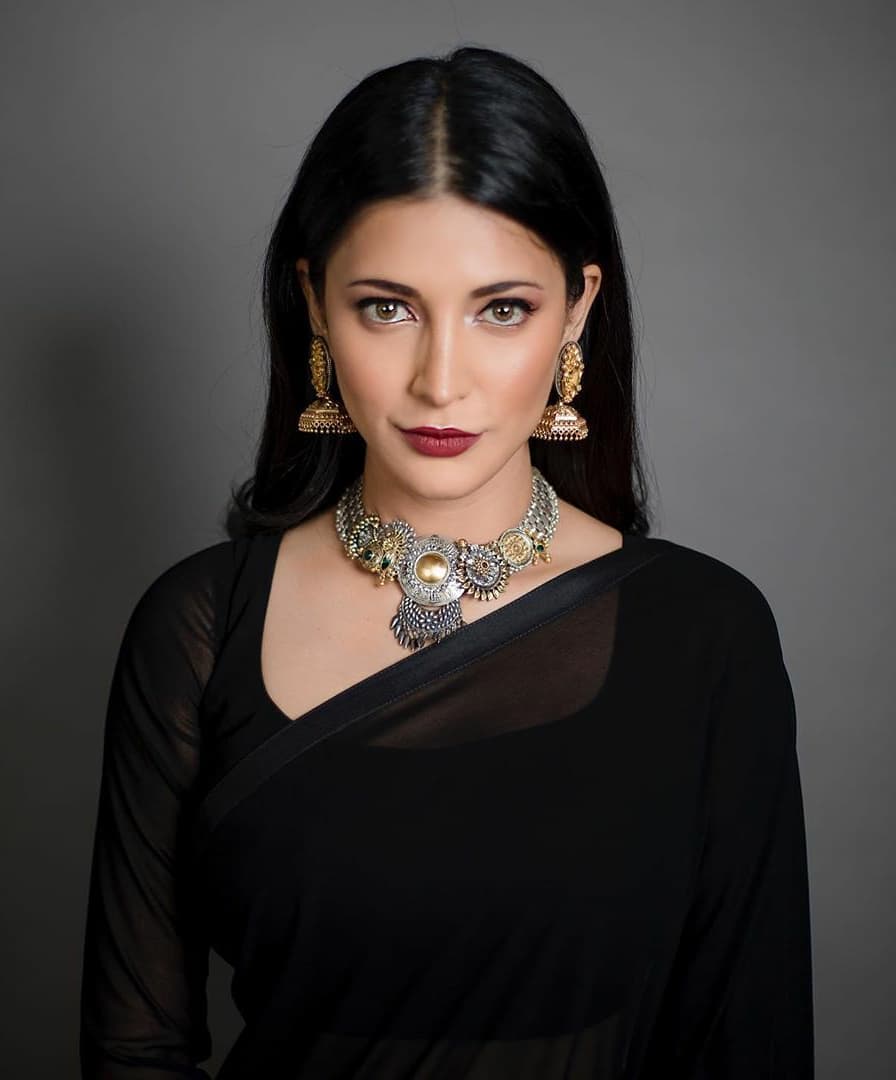 Shruti Haasan Eye Popping Images.