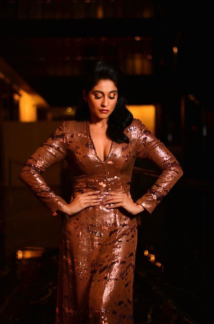 Regina Cassandra Stunning Photos.