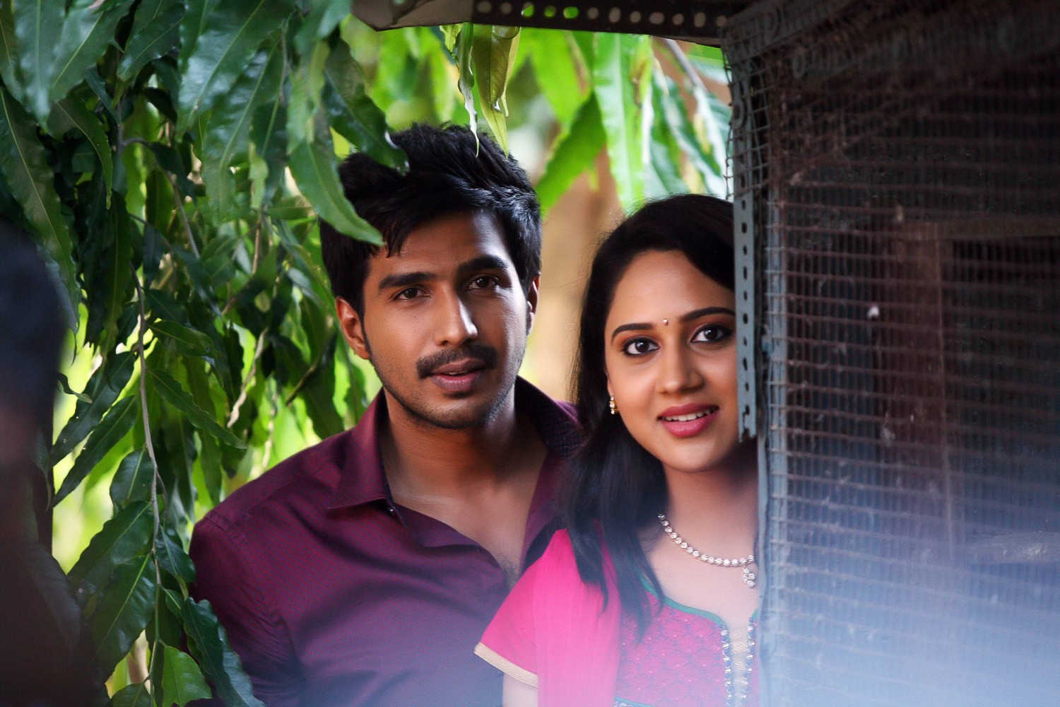 Indru Netru Naalai Tamil Movie Stills | Vishnu Vishal, Mia George