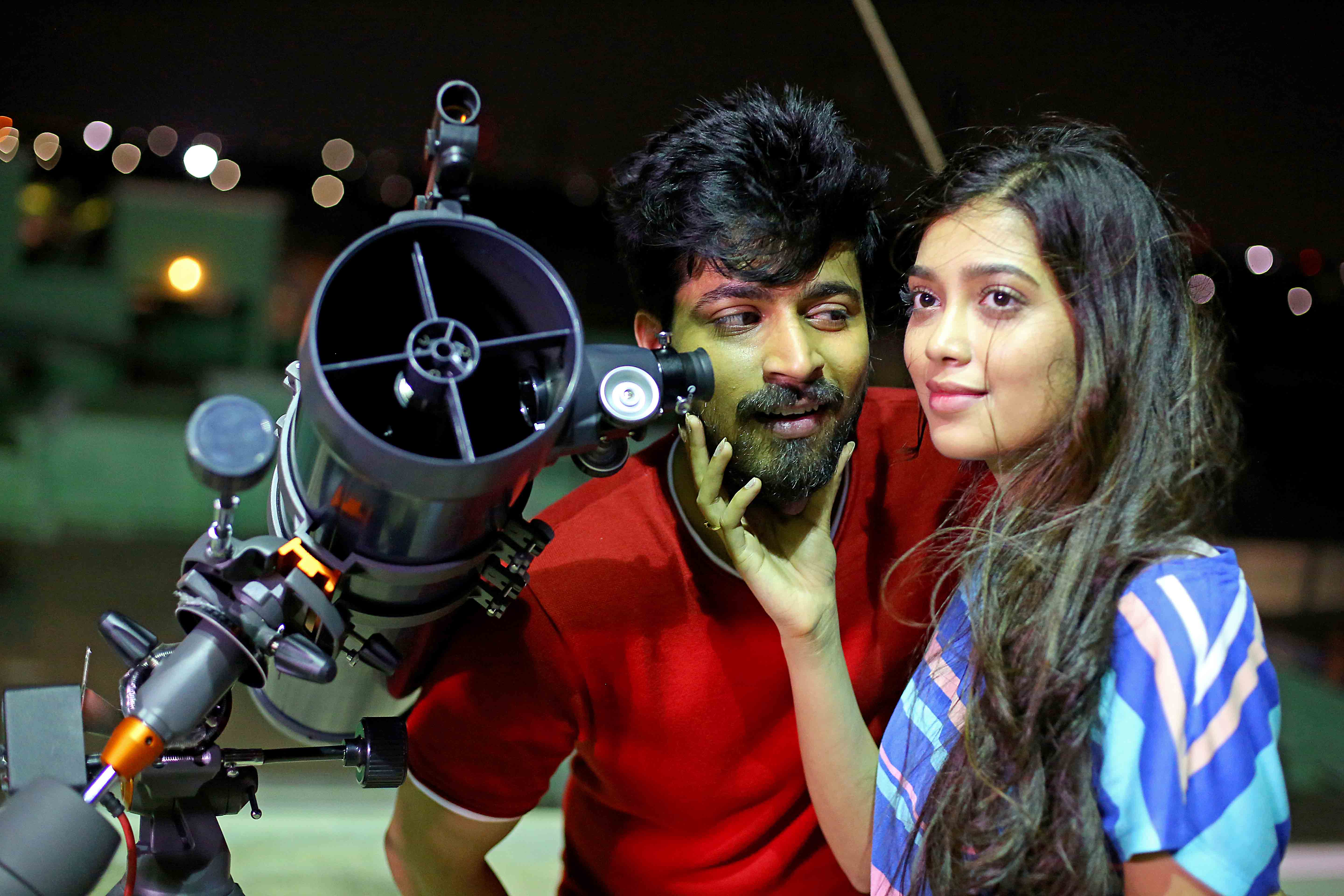 Dhanusu Raasi Neyargale Fresh Pictures.