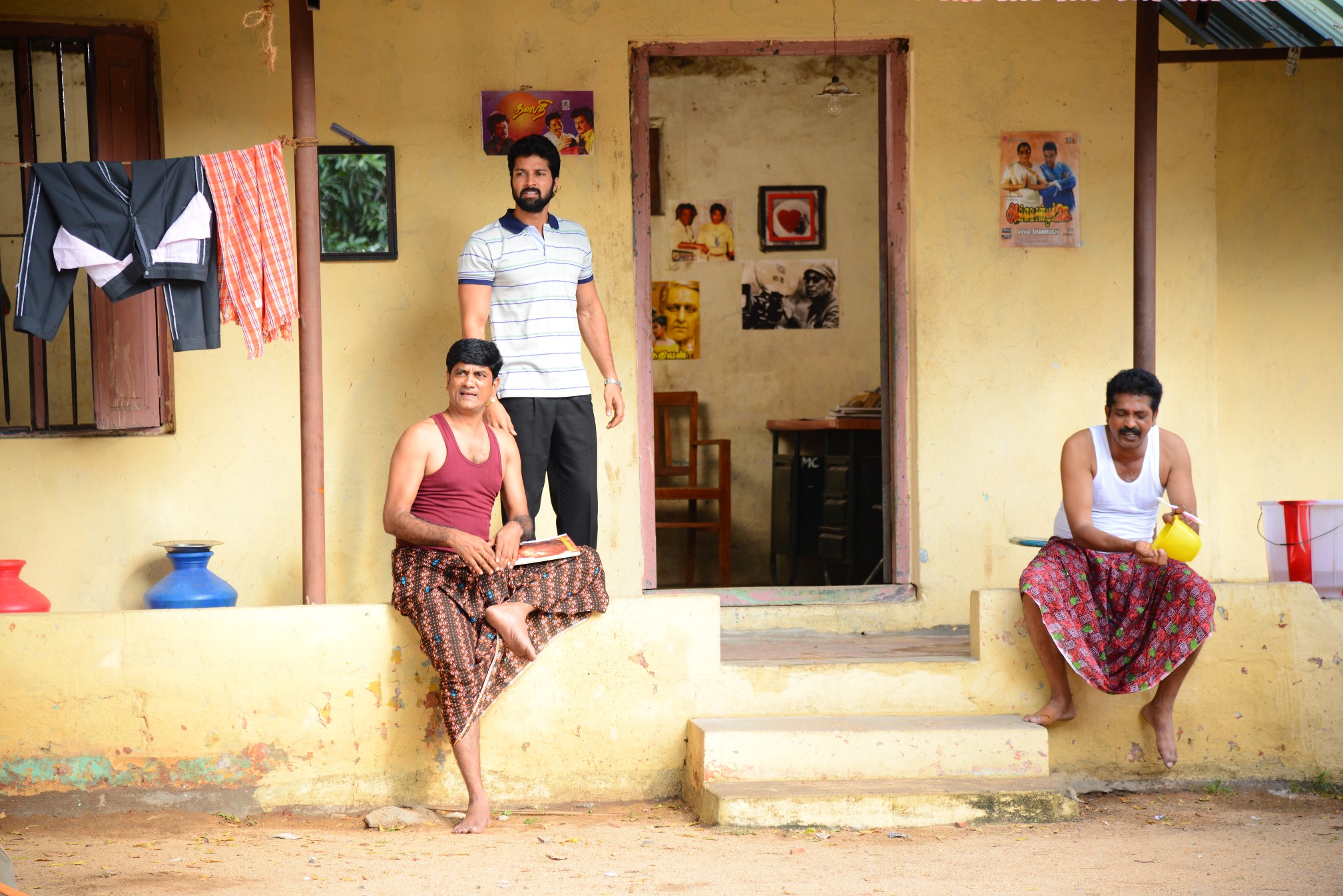 Naan Avalai Sandhitha pothu Stills.