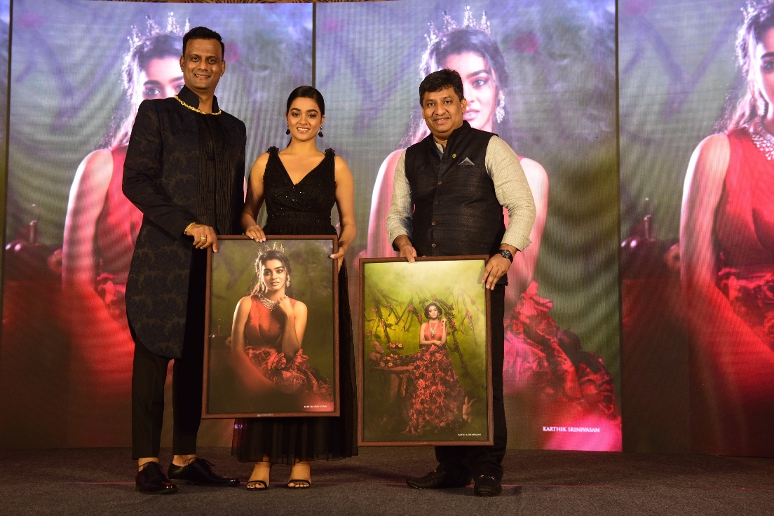 Latest photos of Celebrity photographs.