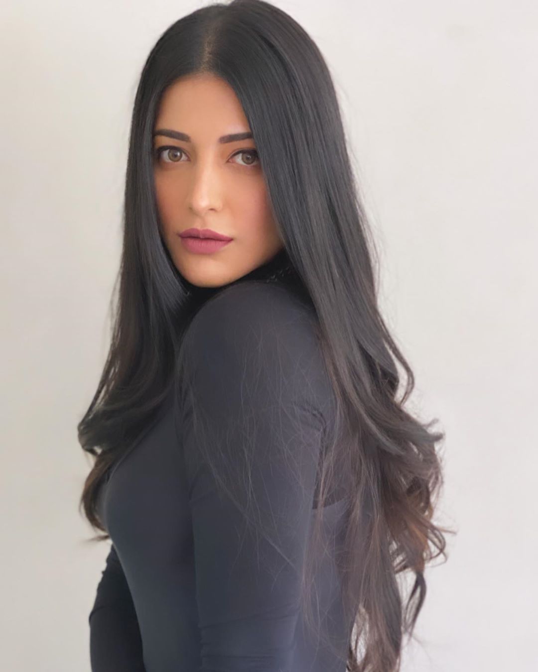 Shruti Haasan Eye Popping Images.