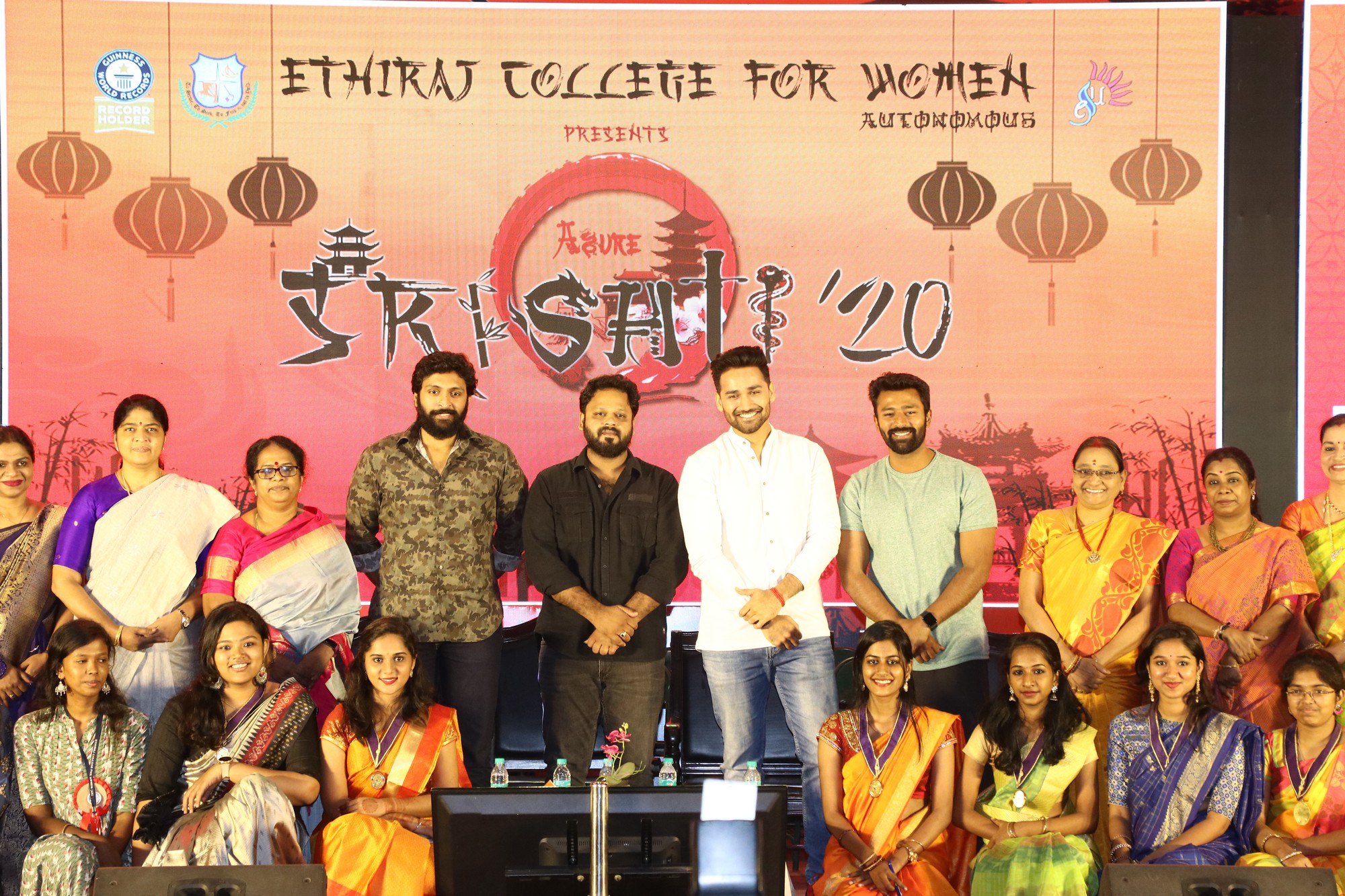 Vaanam kottatum team Latest Images.