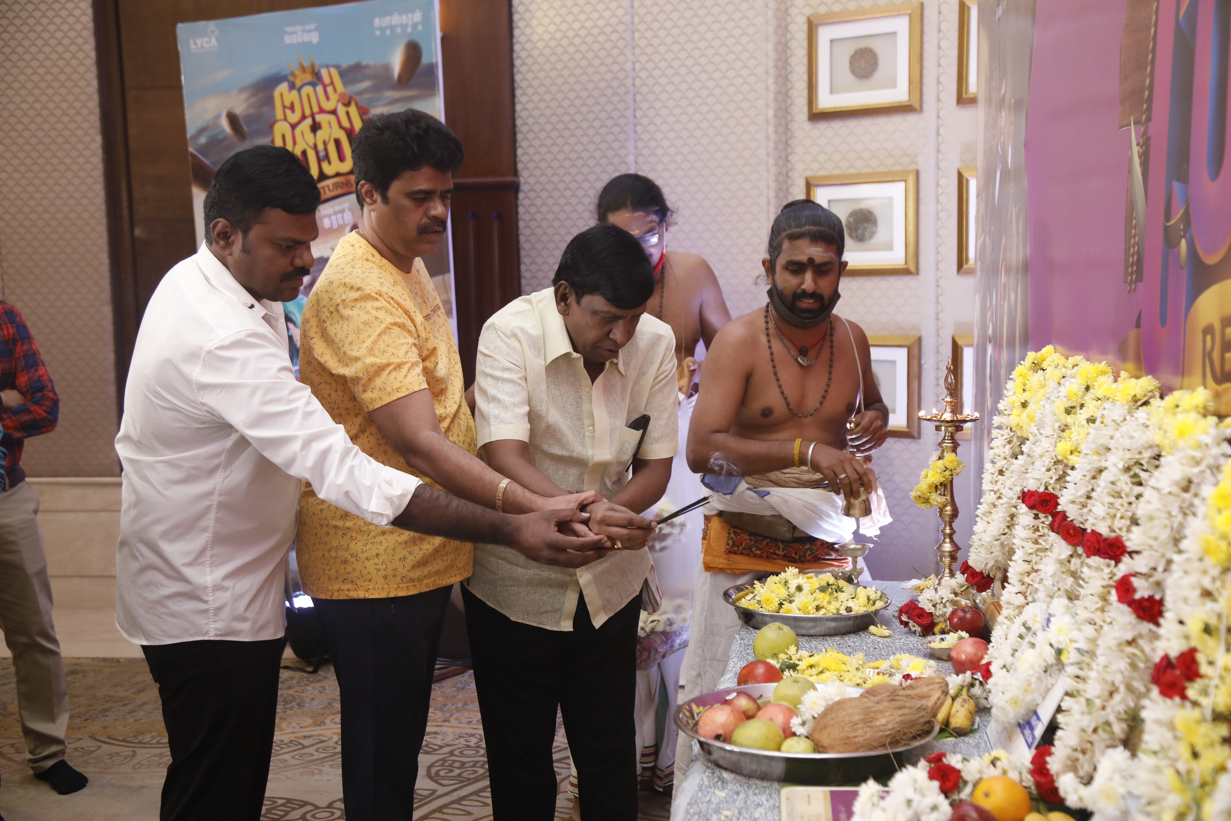 Naai Sekar Pooja Stills.