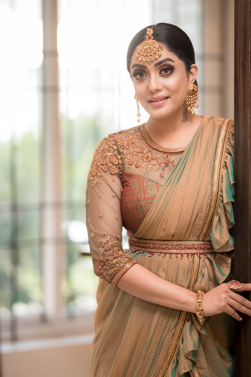 Abhirami Venkatachalam Stunning Stills.